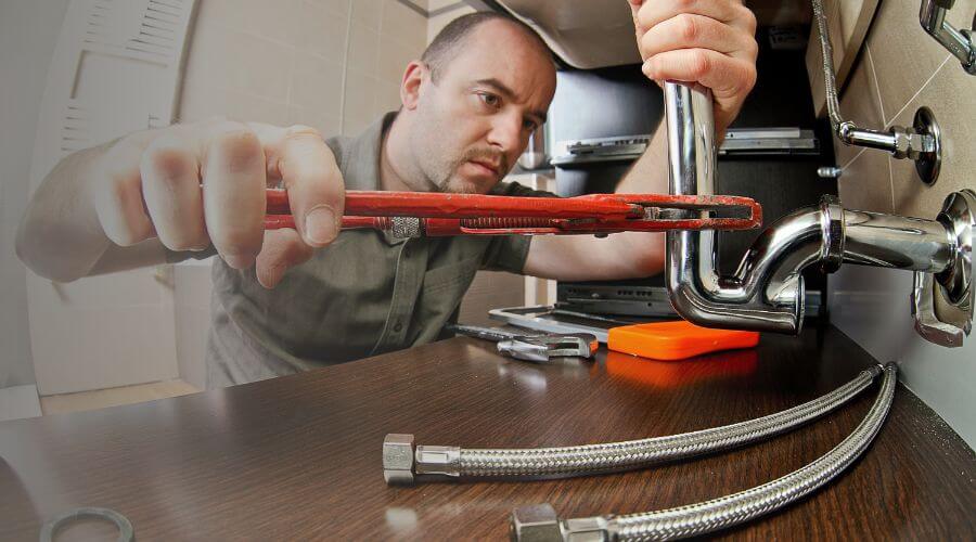 Expert burst pipe repair services in Amsterdam, MO